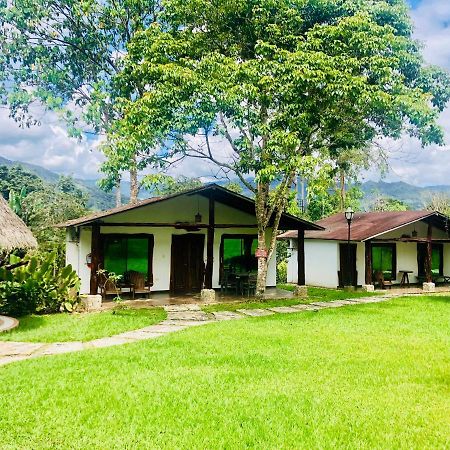 Hosteria Tierra Dorada Yantzaza Ngoại thất bức ảnh