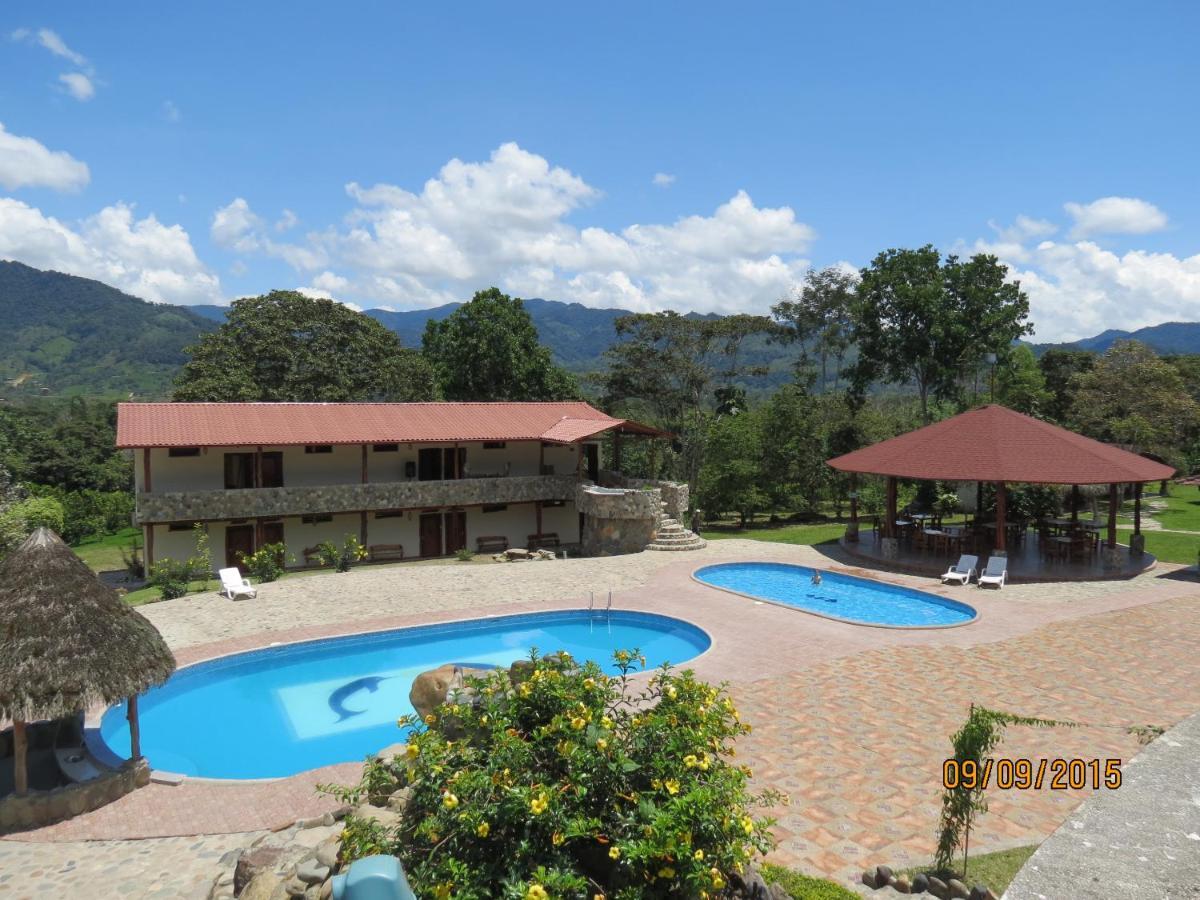 Hosteria Tierra Dorada Yantzaza Ngoại thất bức ảnh