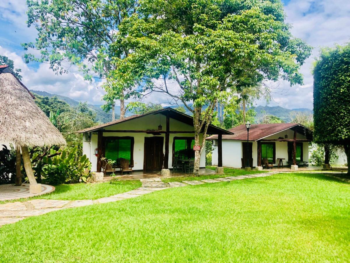 Hosteria Tierra Dorada Yantzaza Ngoại thất bức ảnh